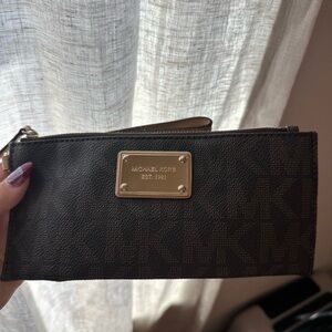 Michael Kors Wristlet